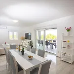 La Vita, Ljubuski Appartement Vitina
