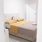 La Vita, Ljubuski * Vitina