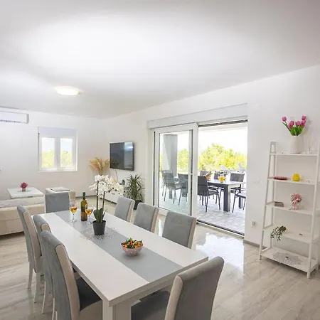 La Vita, Ljubuski Apartman Vitina