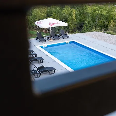 La Vita, Ljubuski Vitina